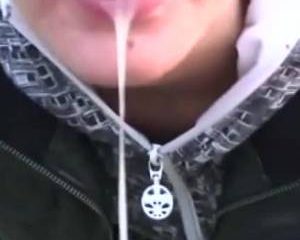 Blowjob langs de snelweg